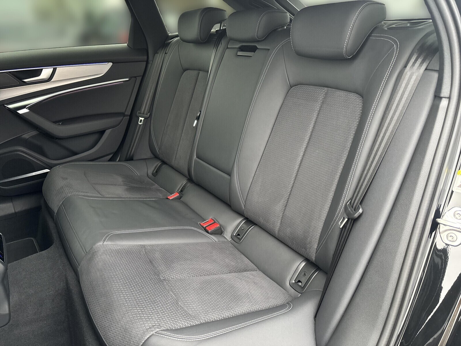 Audi S6 - zdjęcie 11