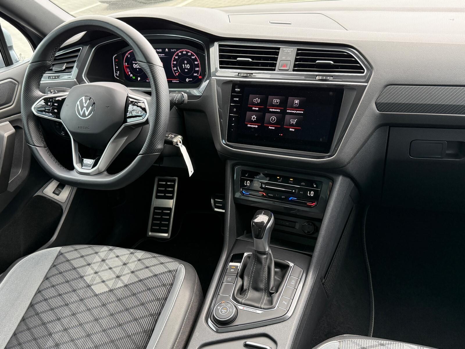 Volkswagen Tiguan Allspace - zdjęcie 12