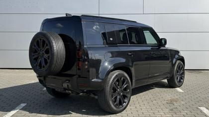 Defender MY26 4.4P V8 635 PS AWD Auto OCTA Black