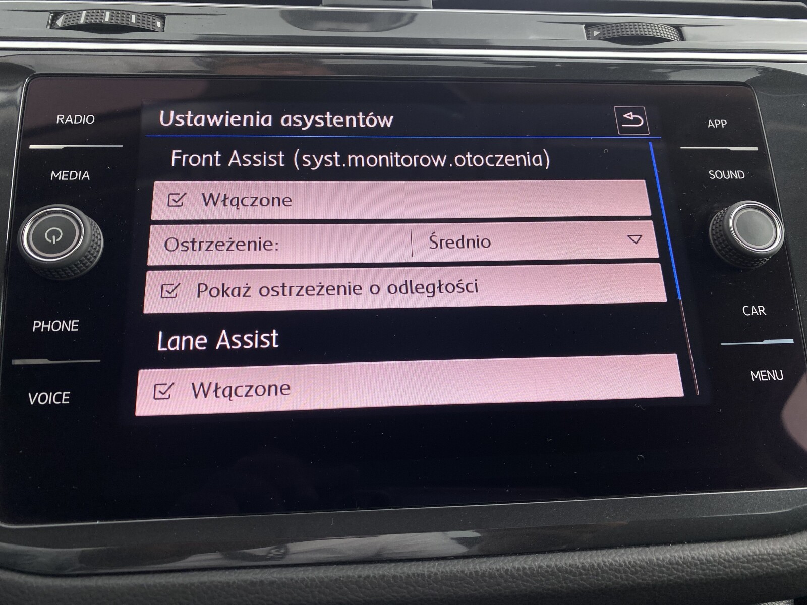 Volkswagen Tiguan - zdjęcie 21