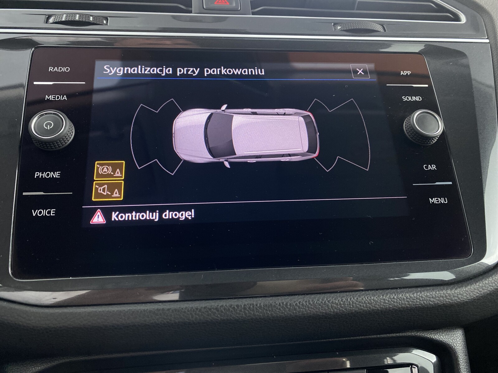 Volkswagen Tiguan - zdjęcie 19