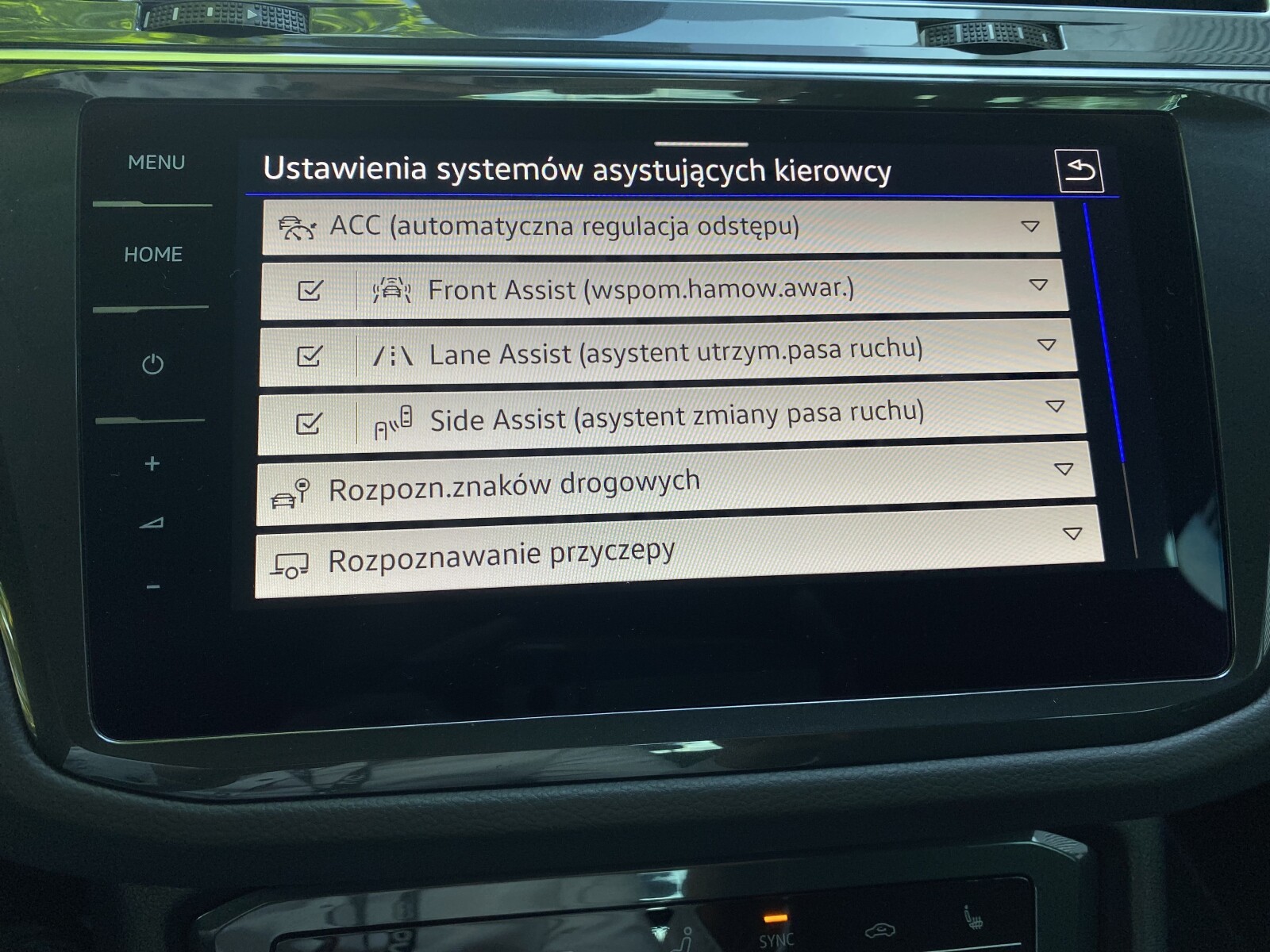 Volkswagen Tiguan - zdjęcie 23