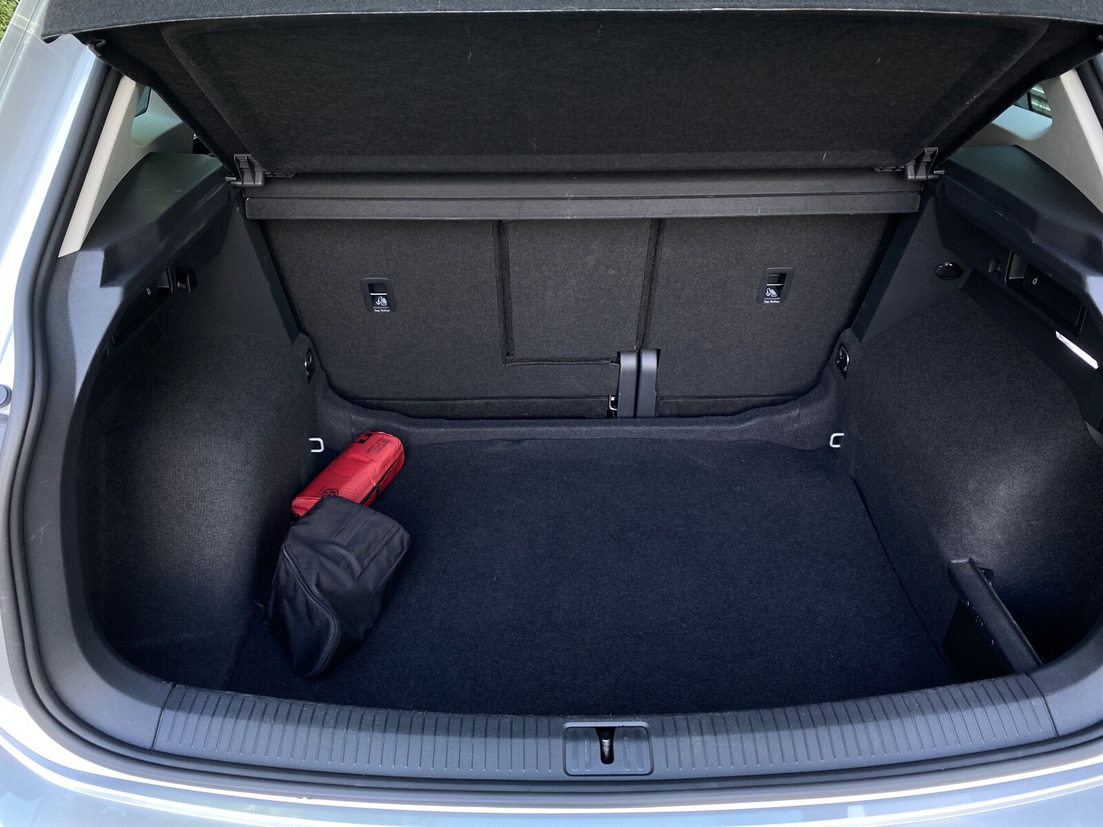 Volkswagen Tiguan - zdjęcie 35