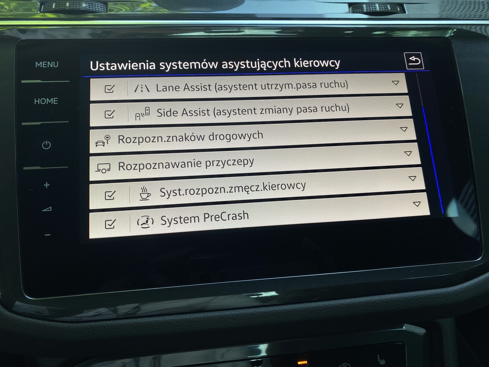 Volkswagen Tiguan - zdjęcie 24