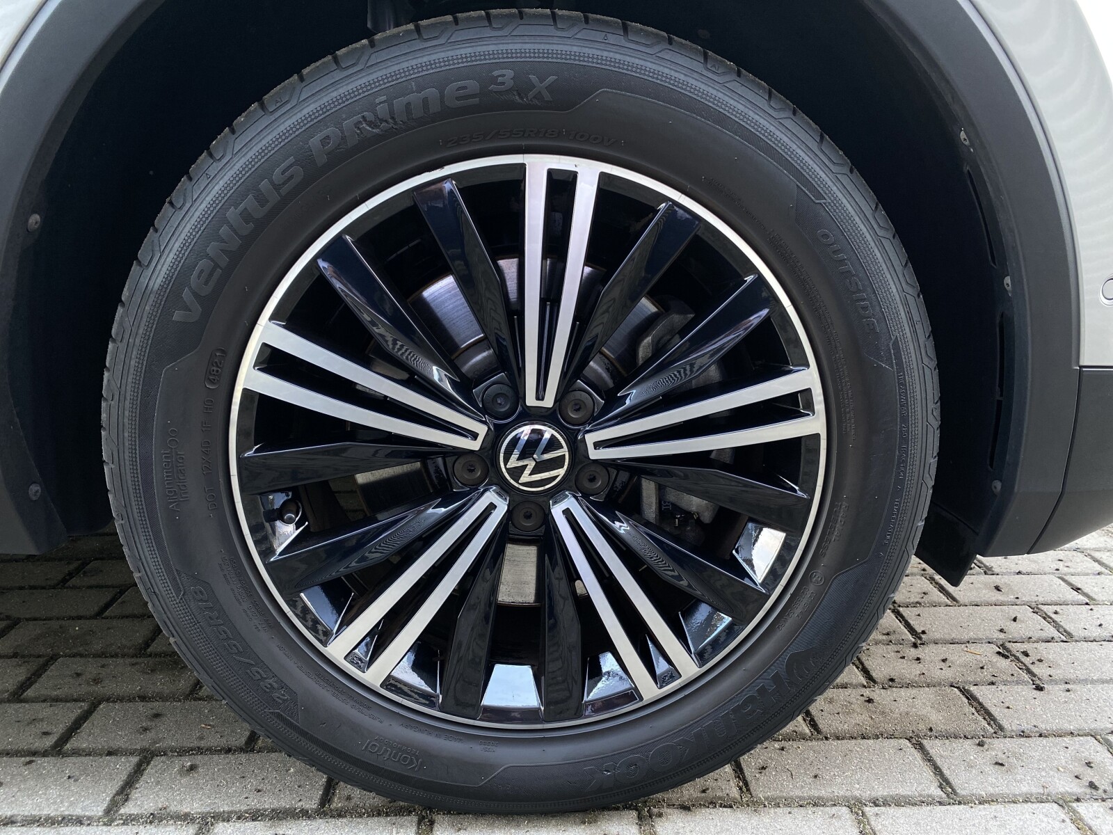 Volkswagen Tiguan - zdjęcie 39