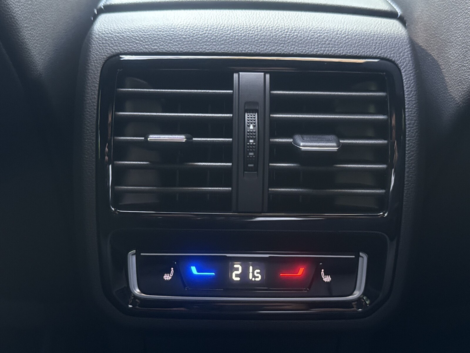 Volkswagen Arteon Shooting Brake - zdjęcie 34