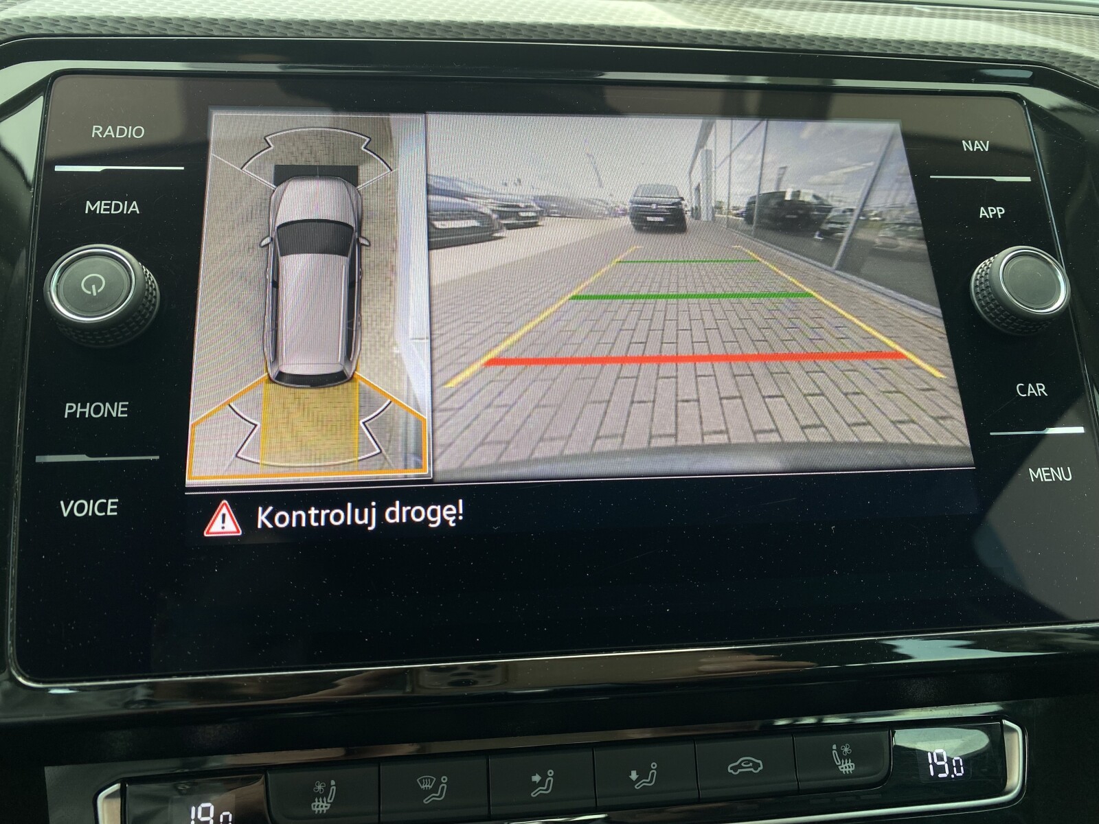 Volkswagen Passat Alltrack - zdjęcie 23