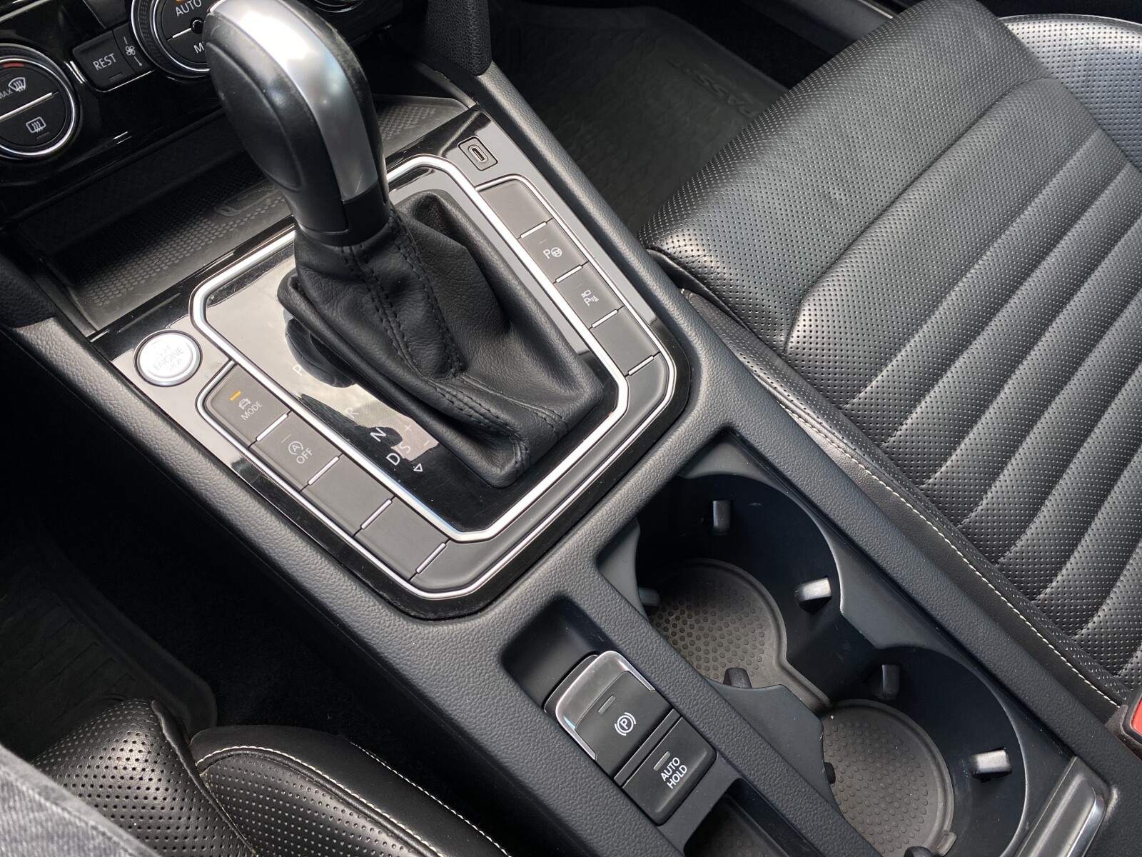Volkswagen Passat Alltrack - zdjęcie 20