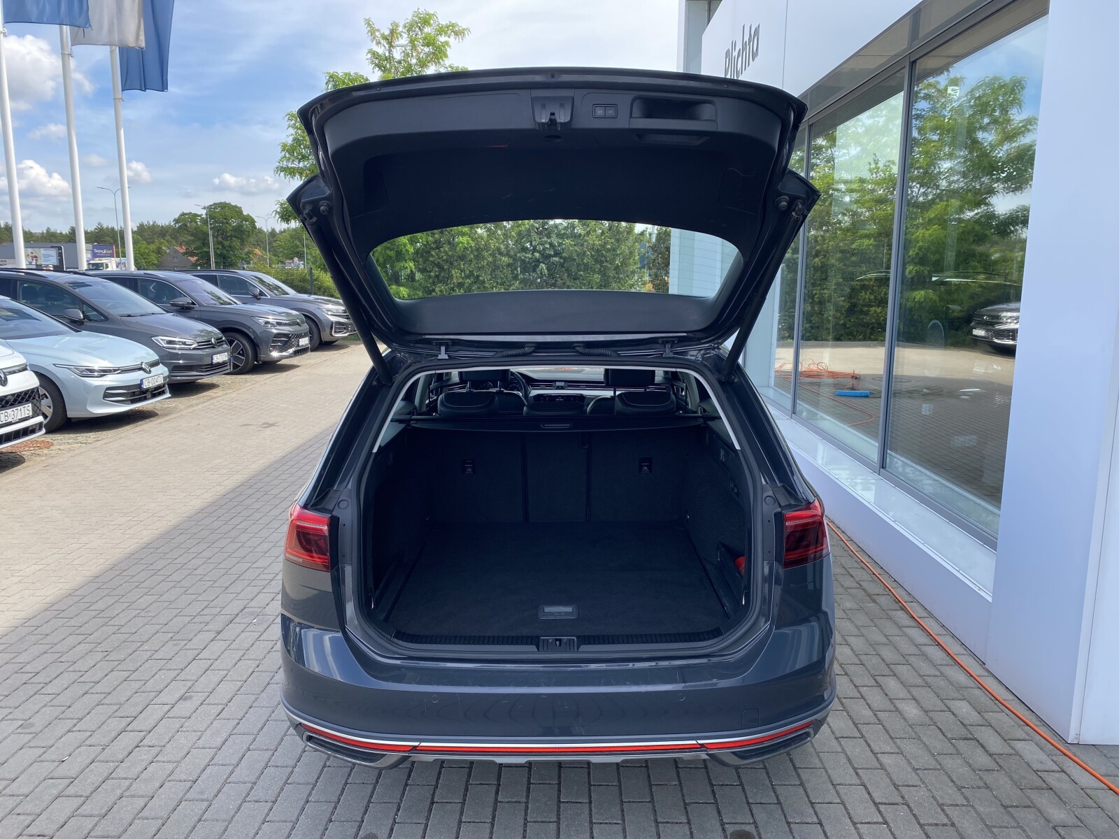 Volkswagen Passat Alltrack - zdjęcie 34