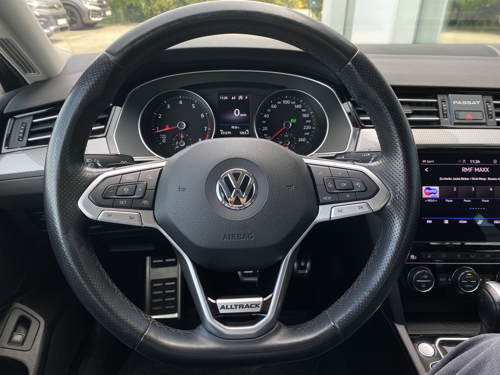 Volkswagen Passat Alltrack - zdjęcie 14