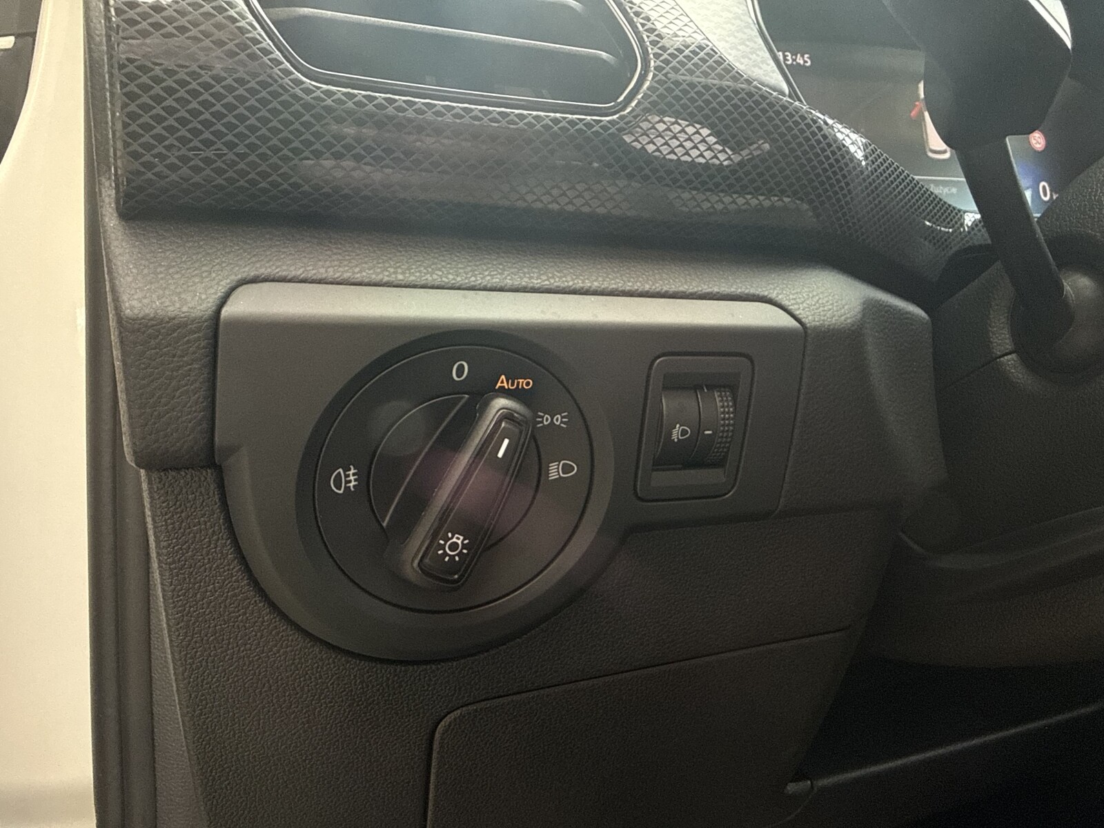 Volkswagen T-Cross - zdjęcie 10