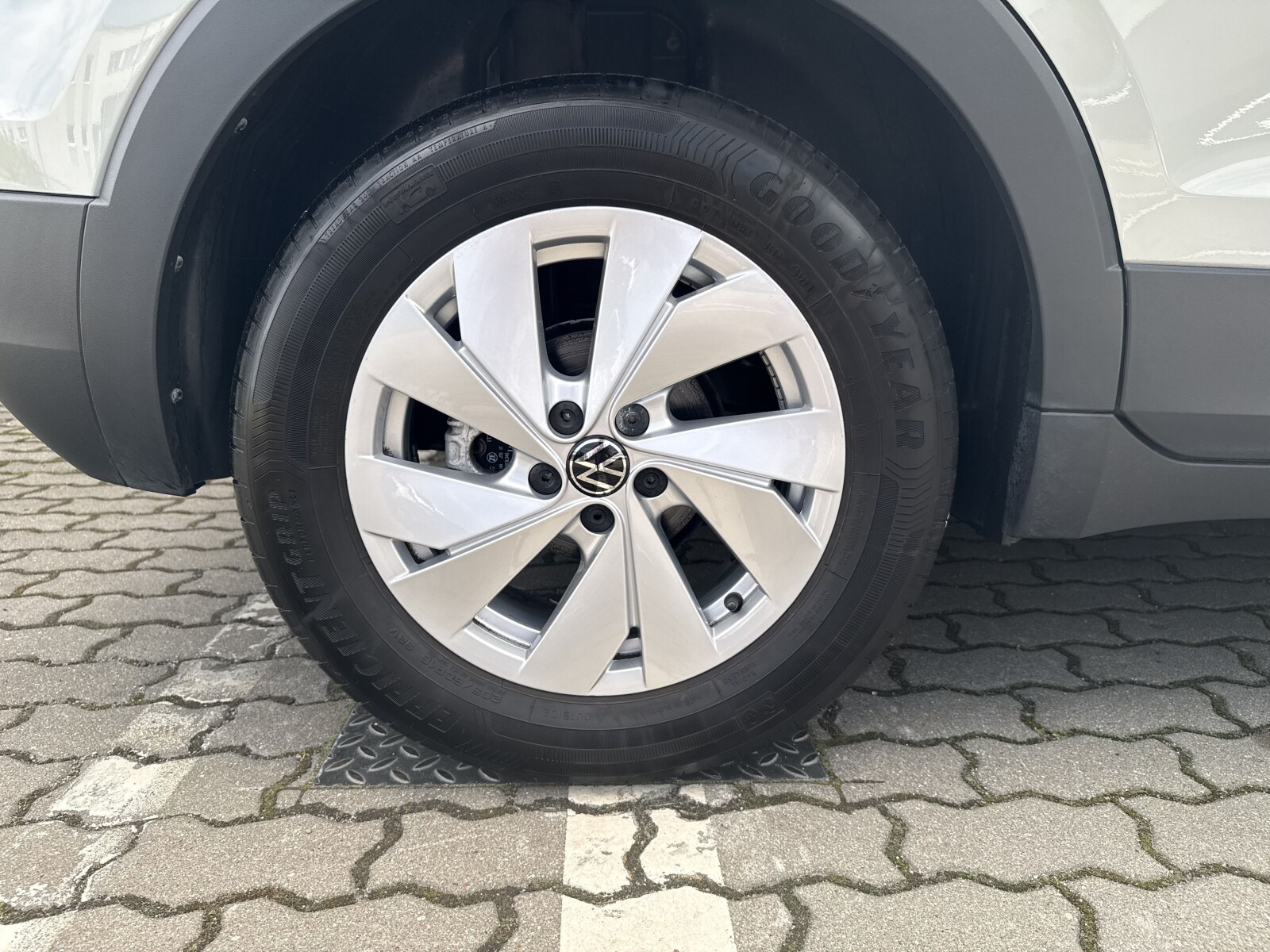 Volkswagen T-Cross - zdjęcie 27
