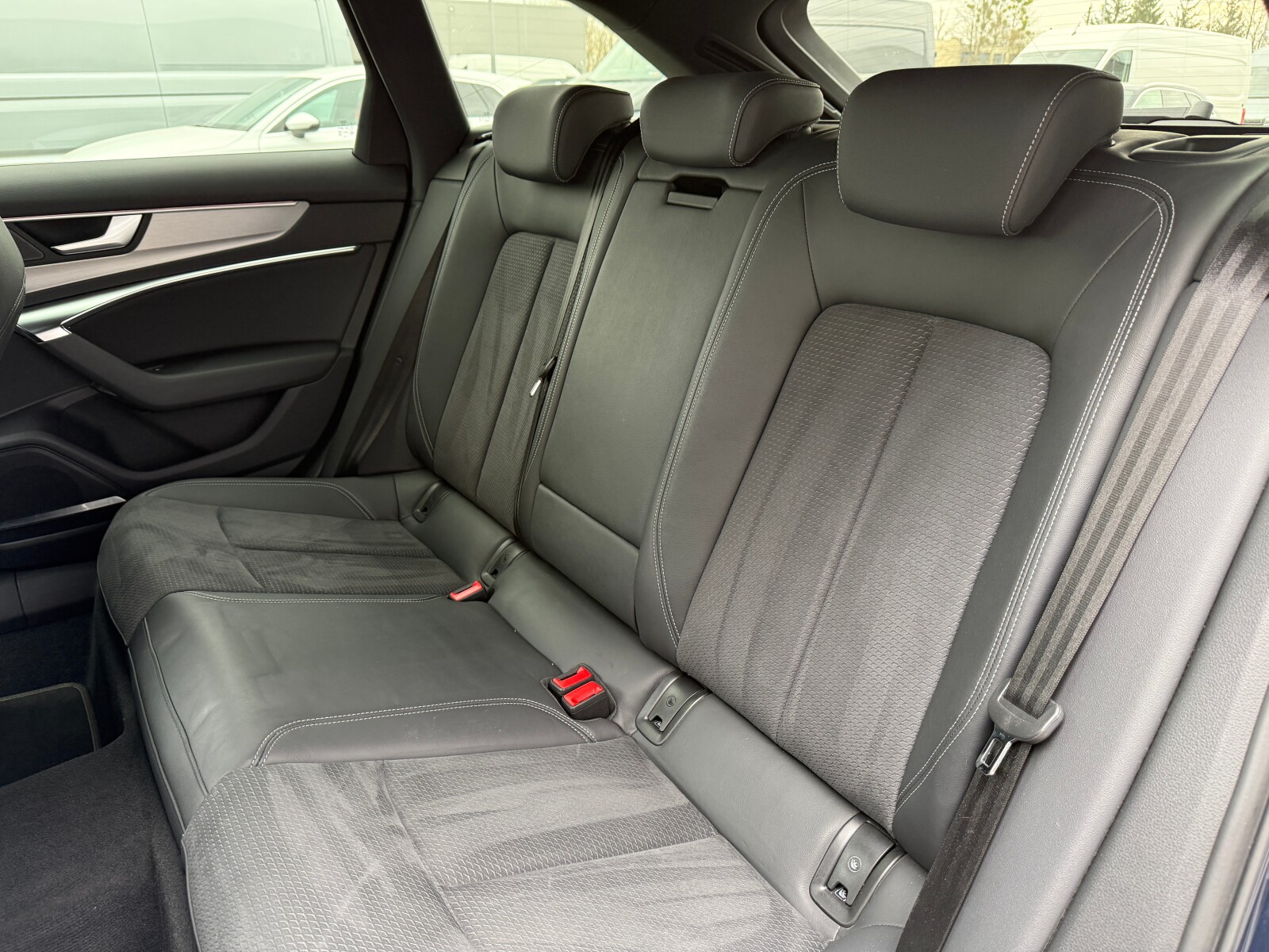 Audi S6 Avant - zdjęcie 14