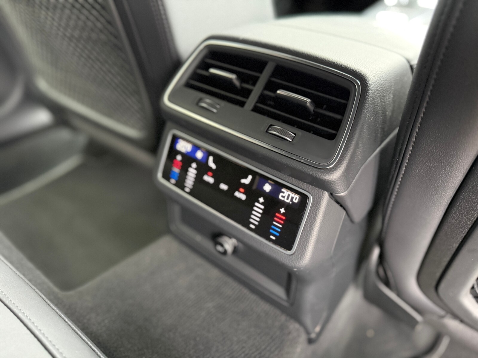 Audi S6 Avant - zdjęcie 15