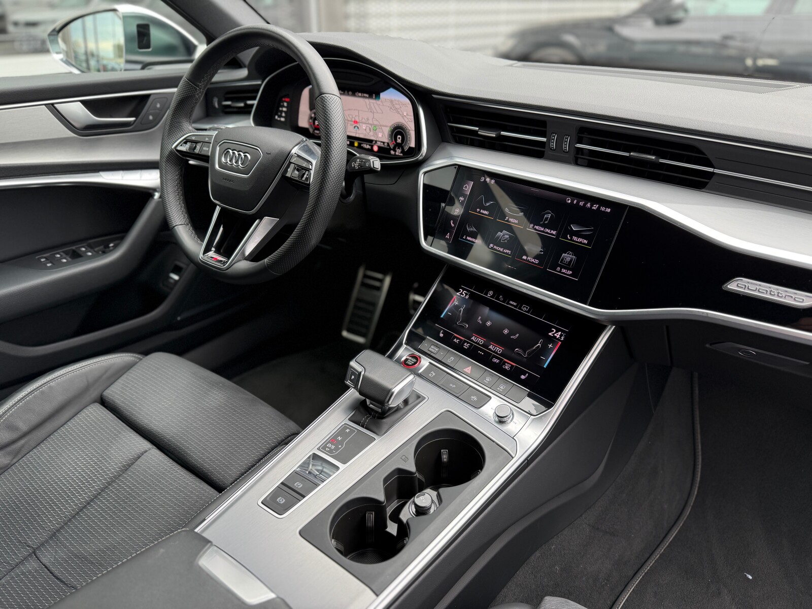 Audi S6 Avant - zdjęcie 21