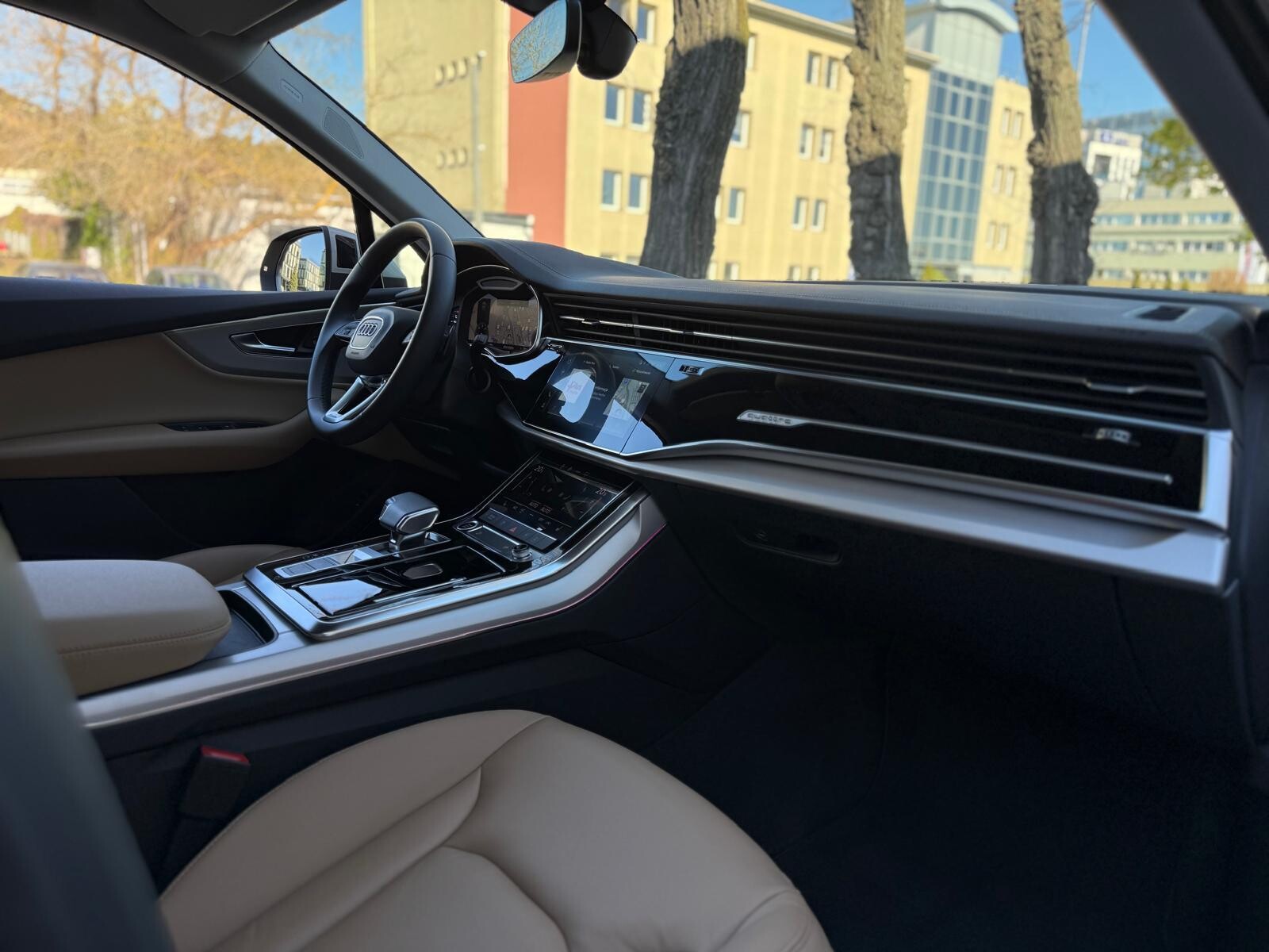 Audi Q7 - zdjęcie 25