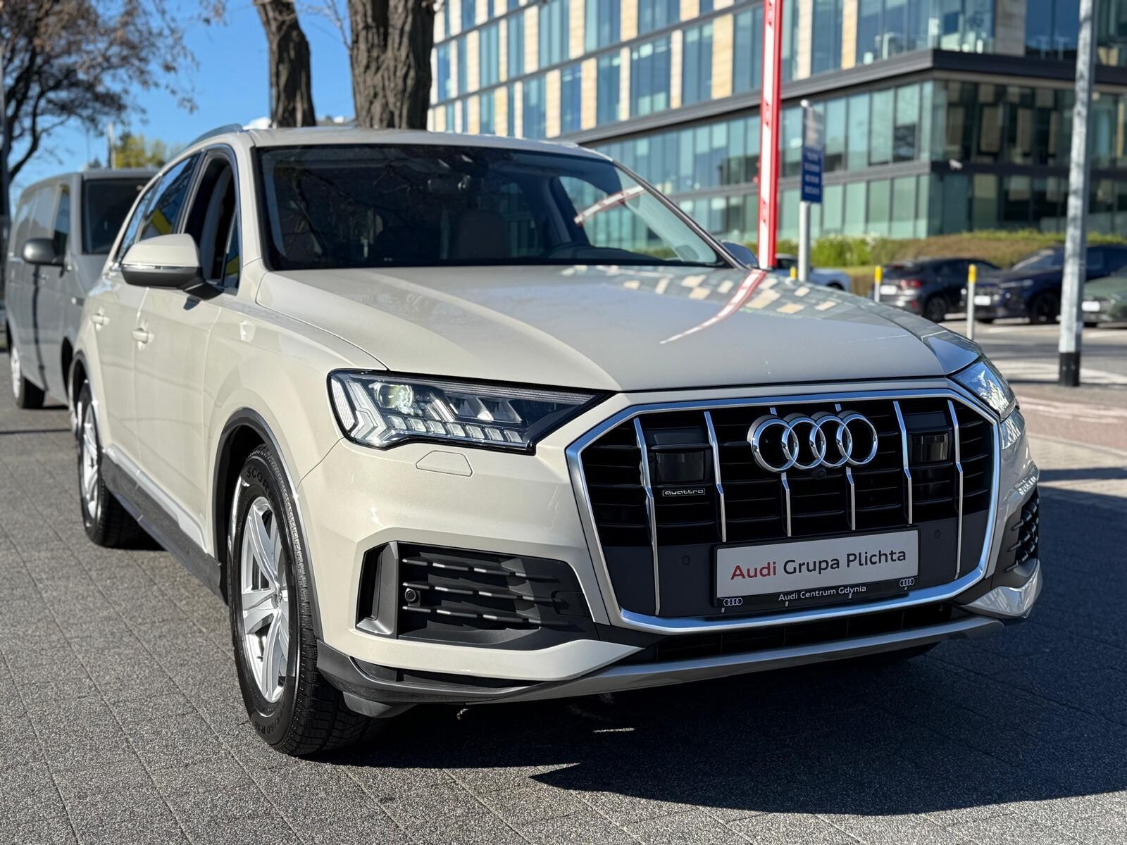 Audi Q7 - zdjęcie 9