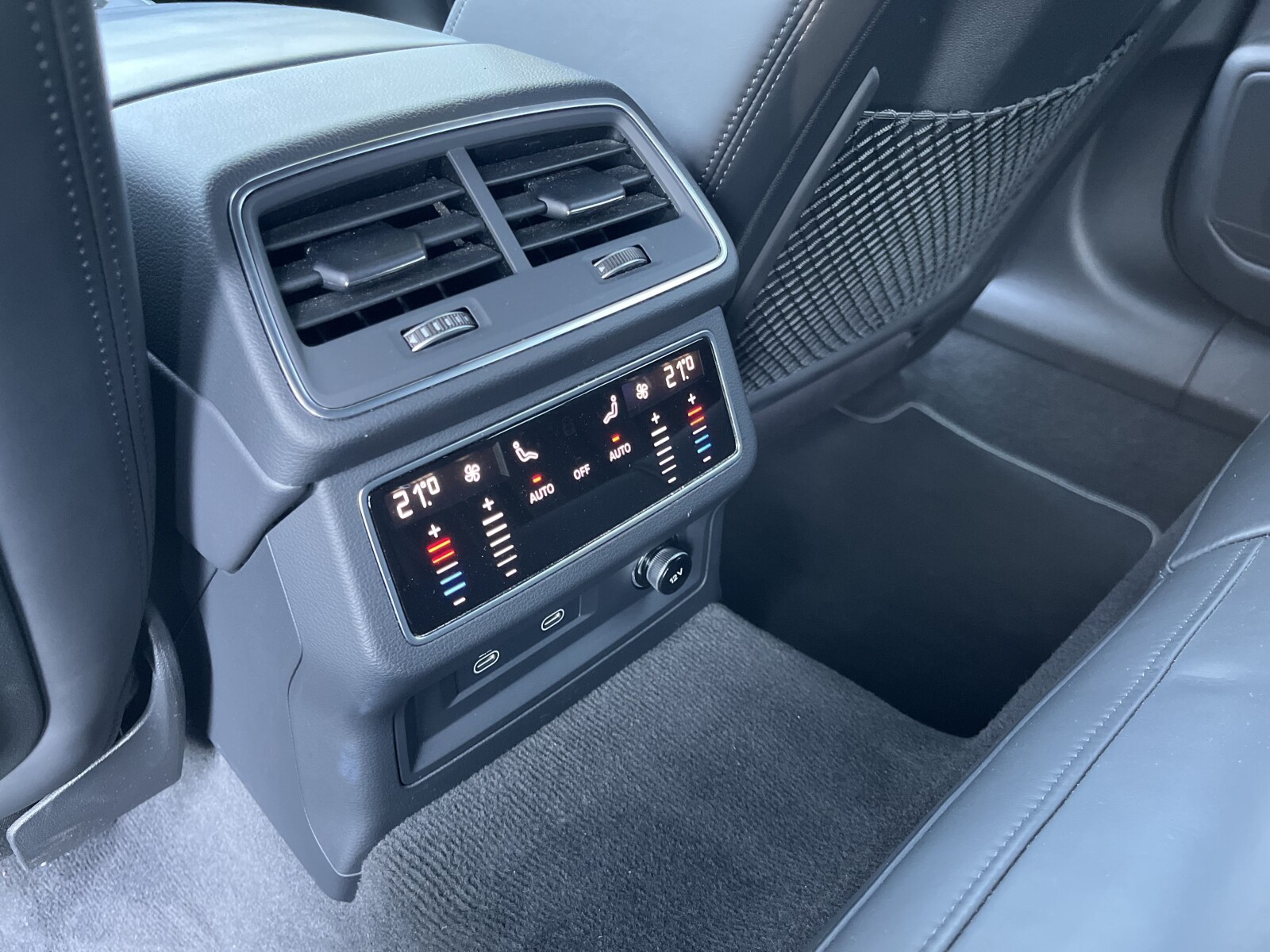 Audi A6 Avant - zdjęcie 24