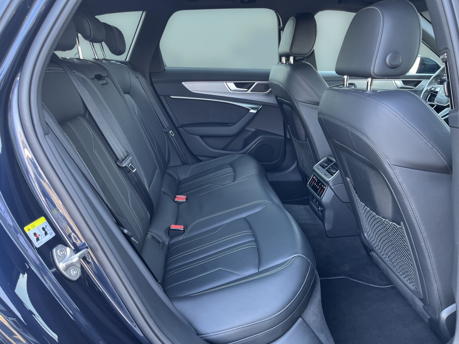 Audi A6 Avant - zdjęcie 16