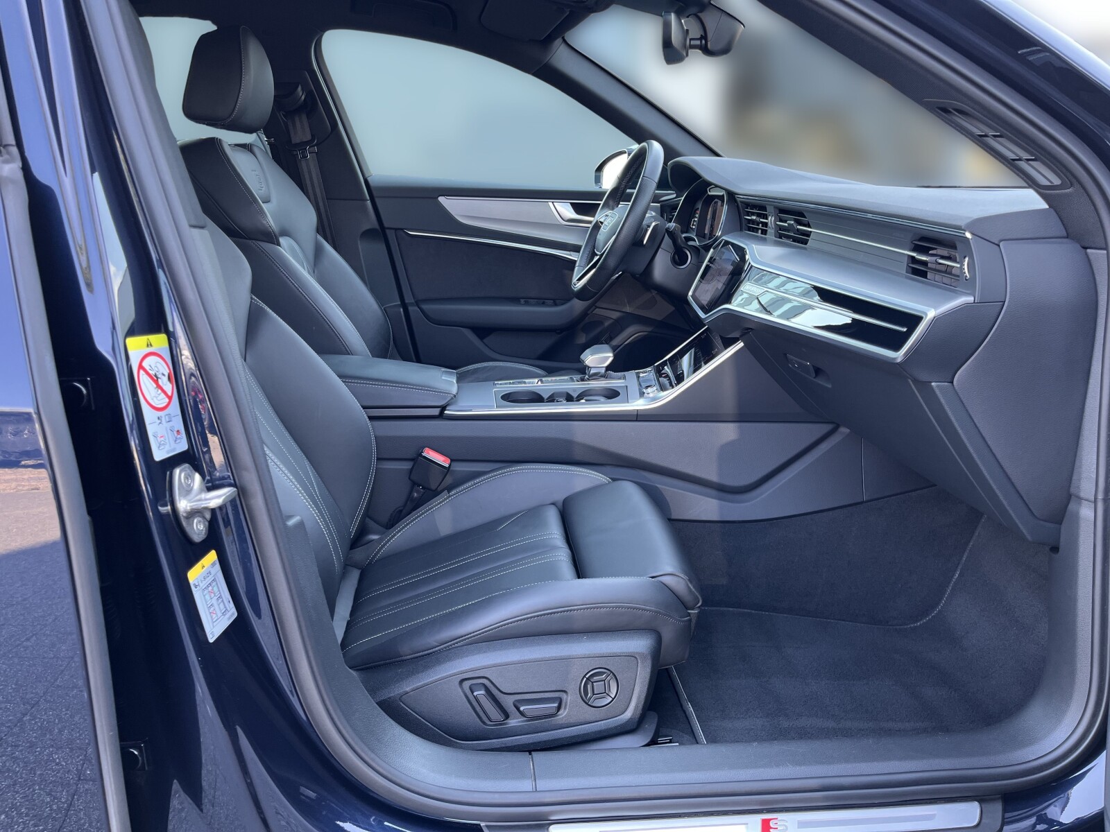 Audi A6 Avant - zdjęcie 17