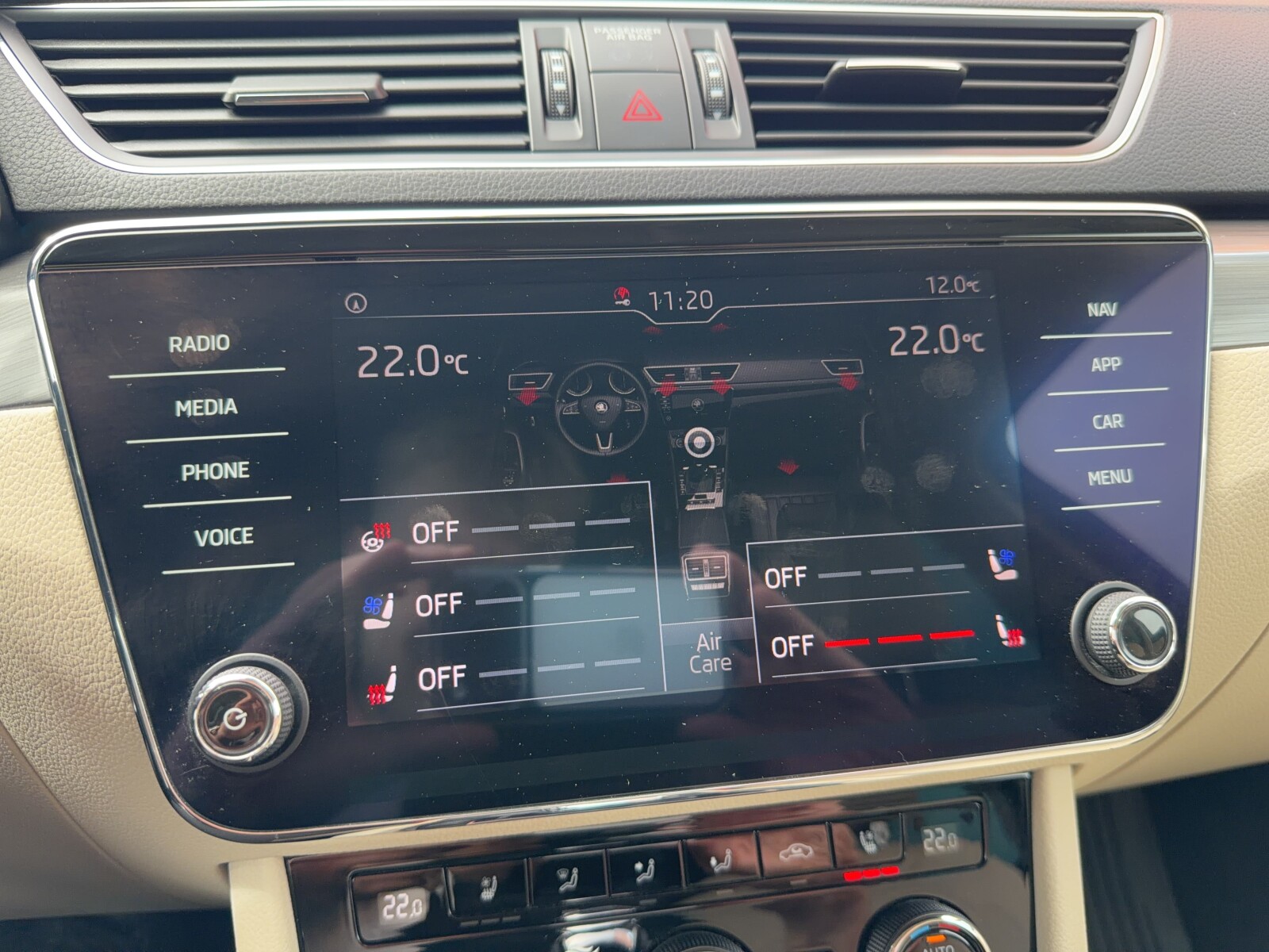 Škoda Superb Combi - zdjęcie 31