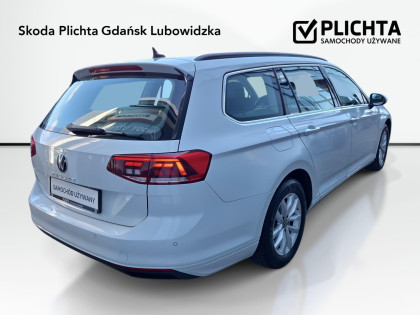 LED App-Connect Zujniki Parkowania Tempomat Isofix Front Assist FV23%