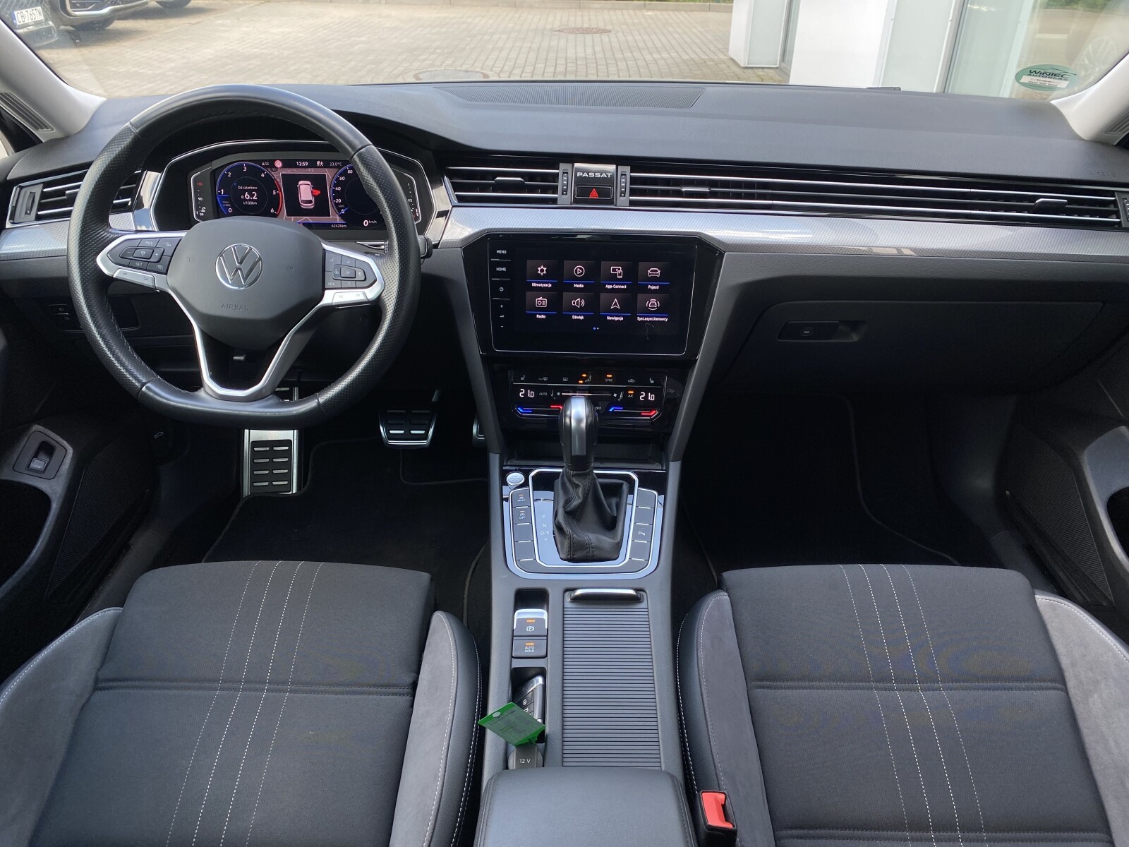 Volkswagen Passat Alltrack - zdjęcie 13