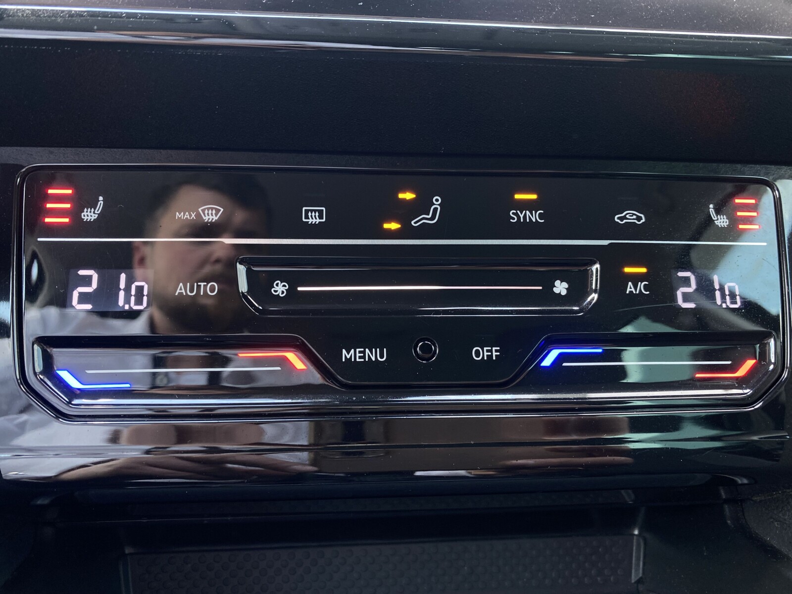Volkswagen Passat Alltrack - zdjęcie 19