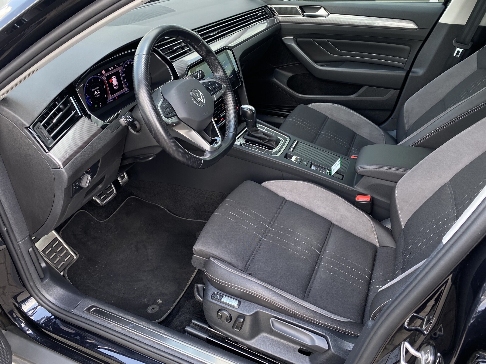 Volkswagen Passat Alltrack - zdjęcie 9