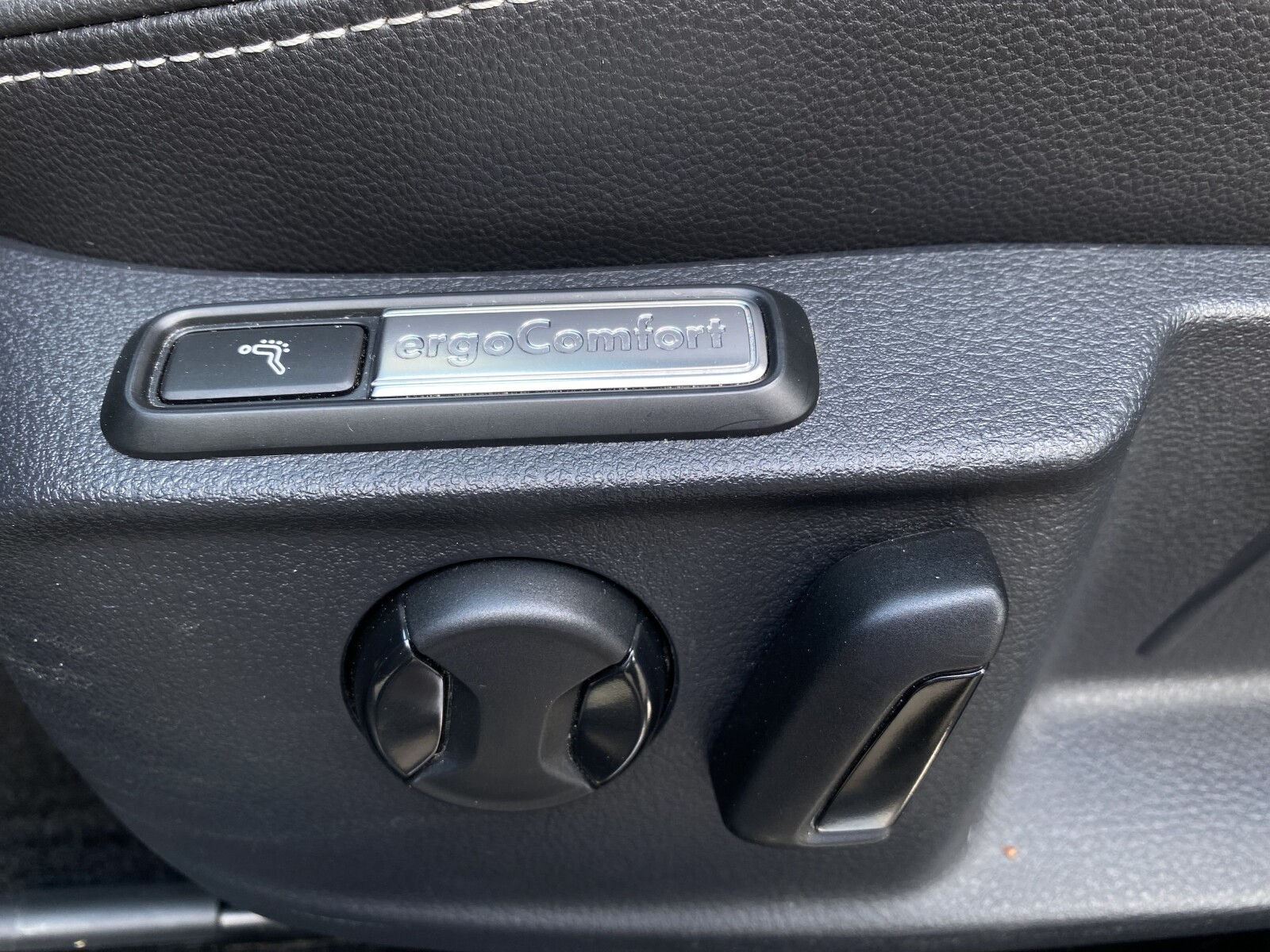 Volkswagen Passat Alltrack - zdjęcie 11