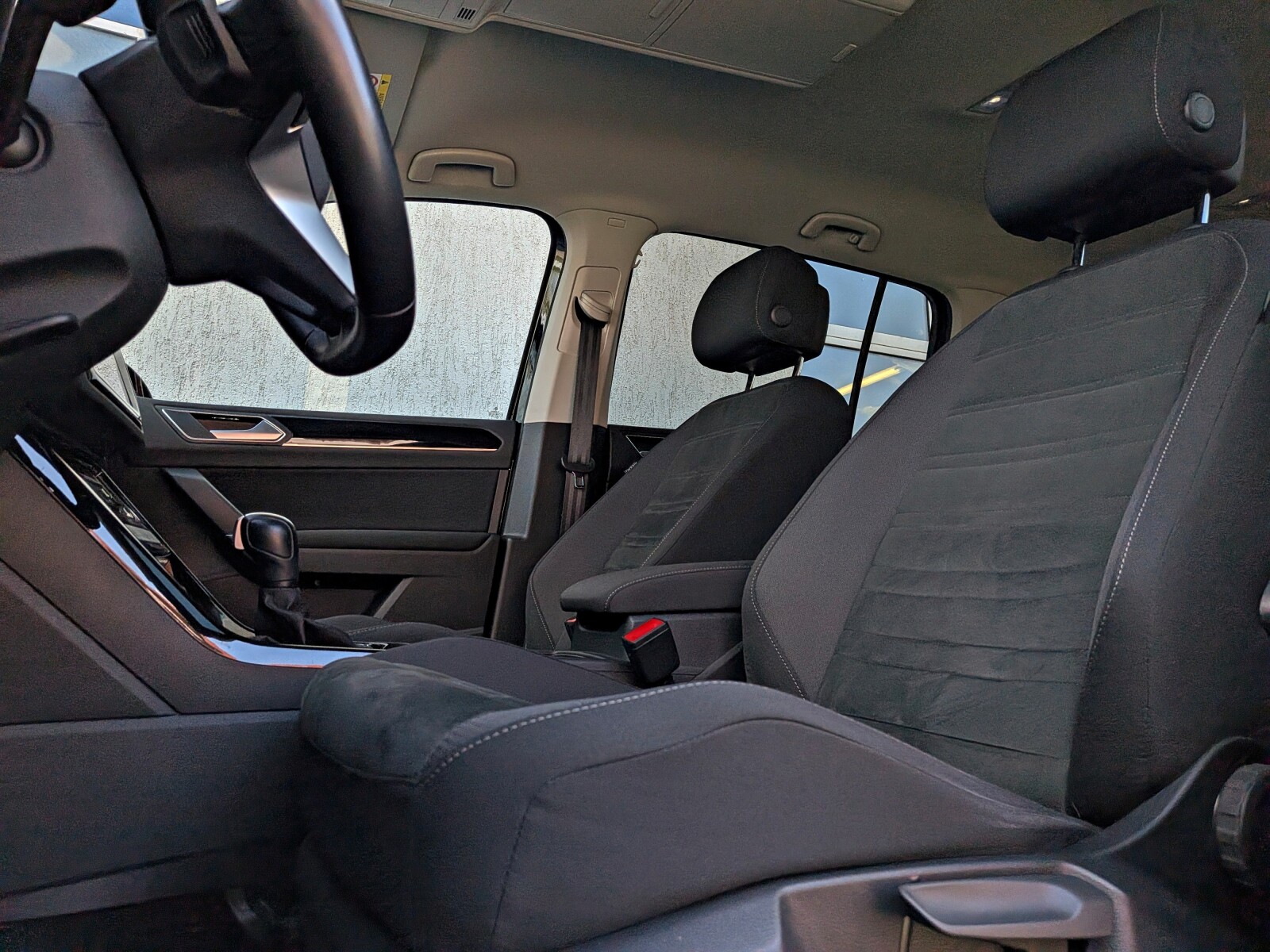 Volkswagen Touran - zdjęcie 9