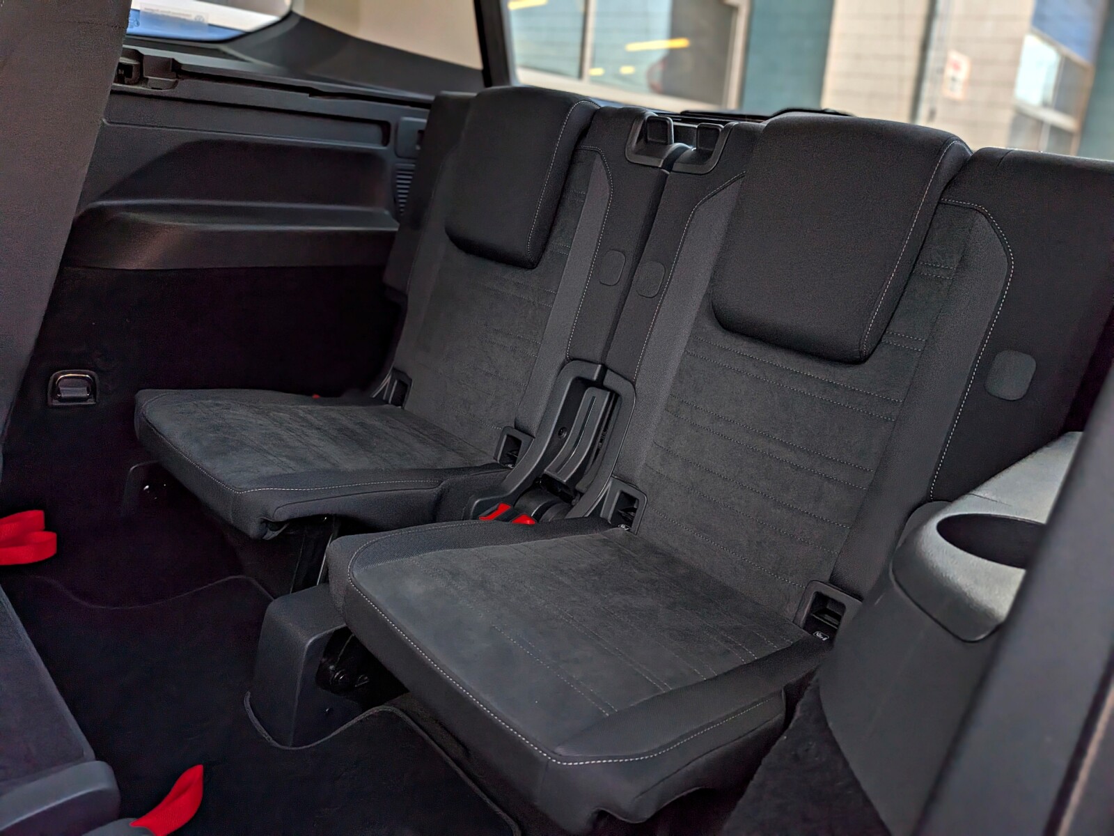 Volkswagen Touran - zdjęcie 12