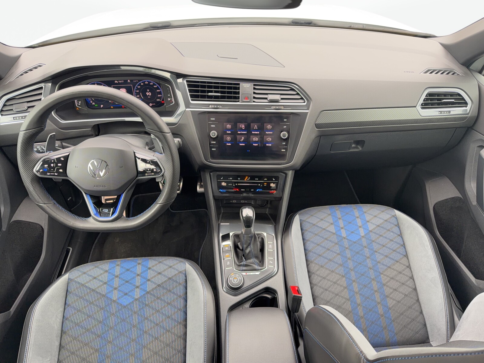 Volkswagen Tiguan - zdjęcie 15
