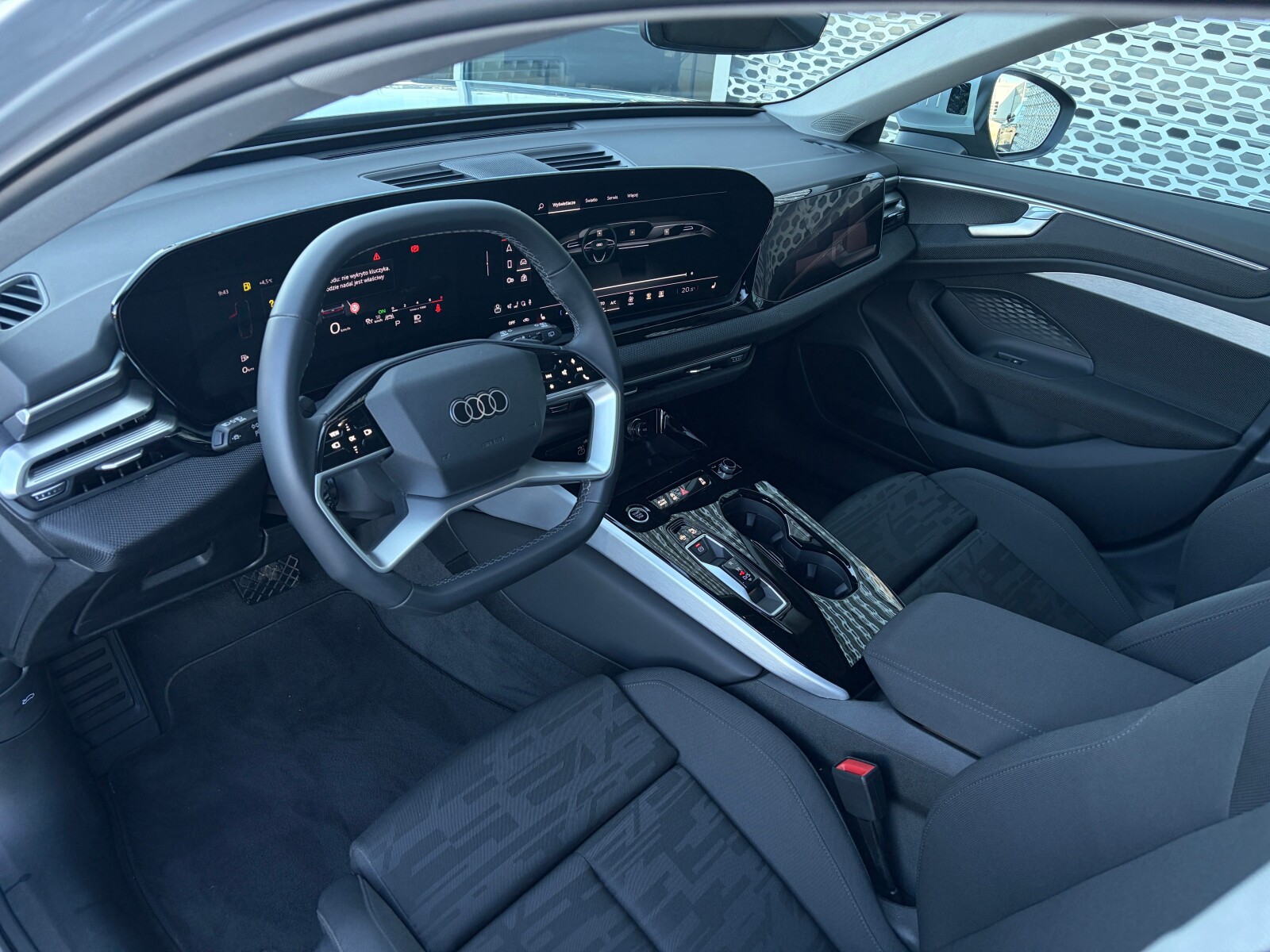 Audi A6 Avant - zdjęcie 14