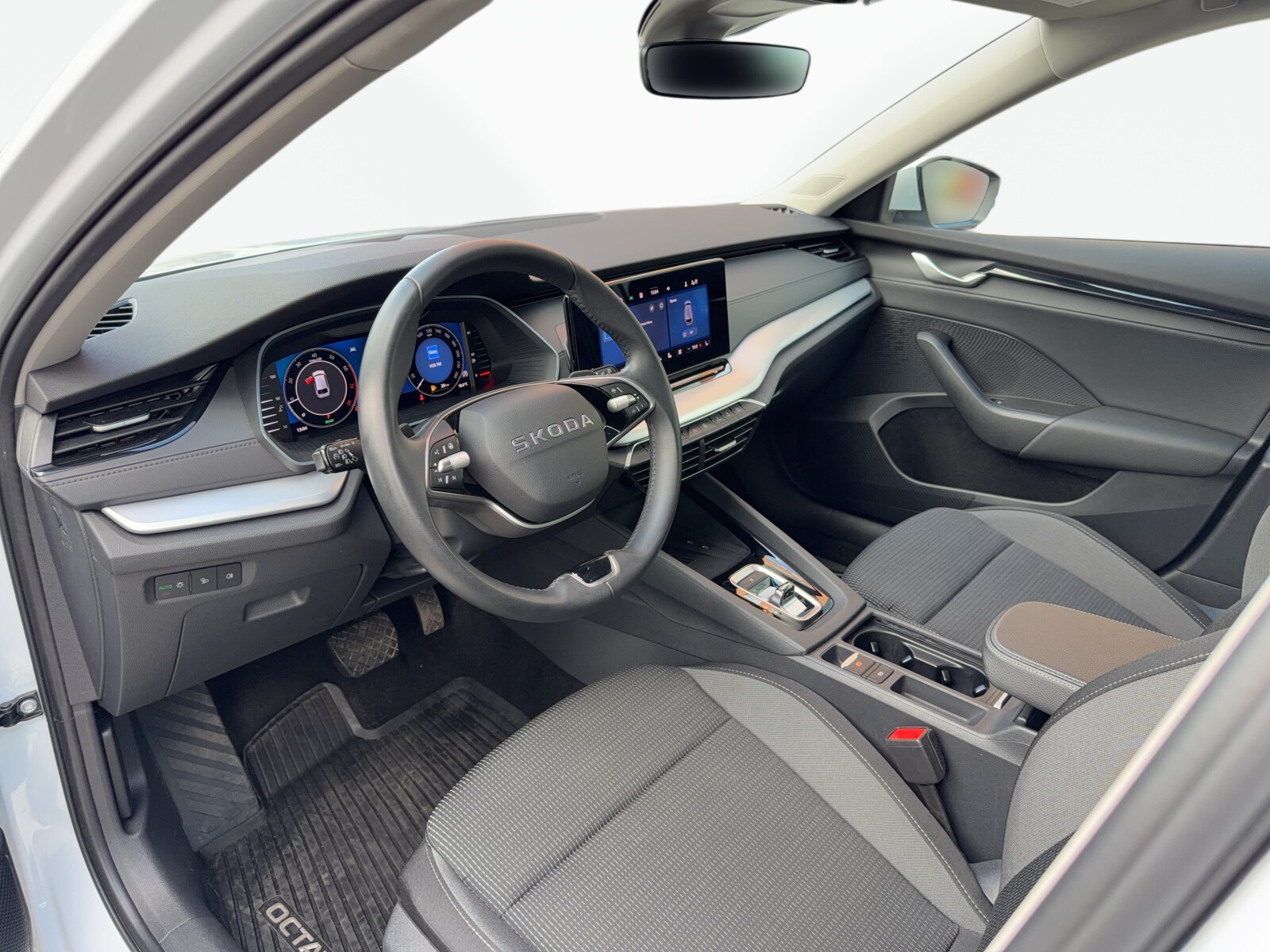 Škoda Octavia - zdjęcie 10