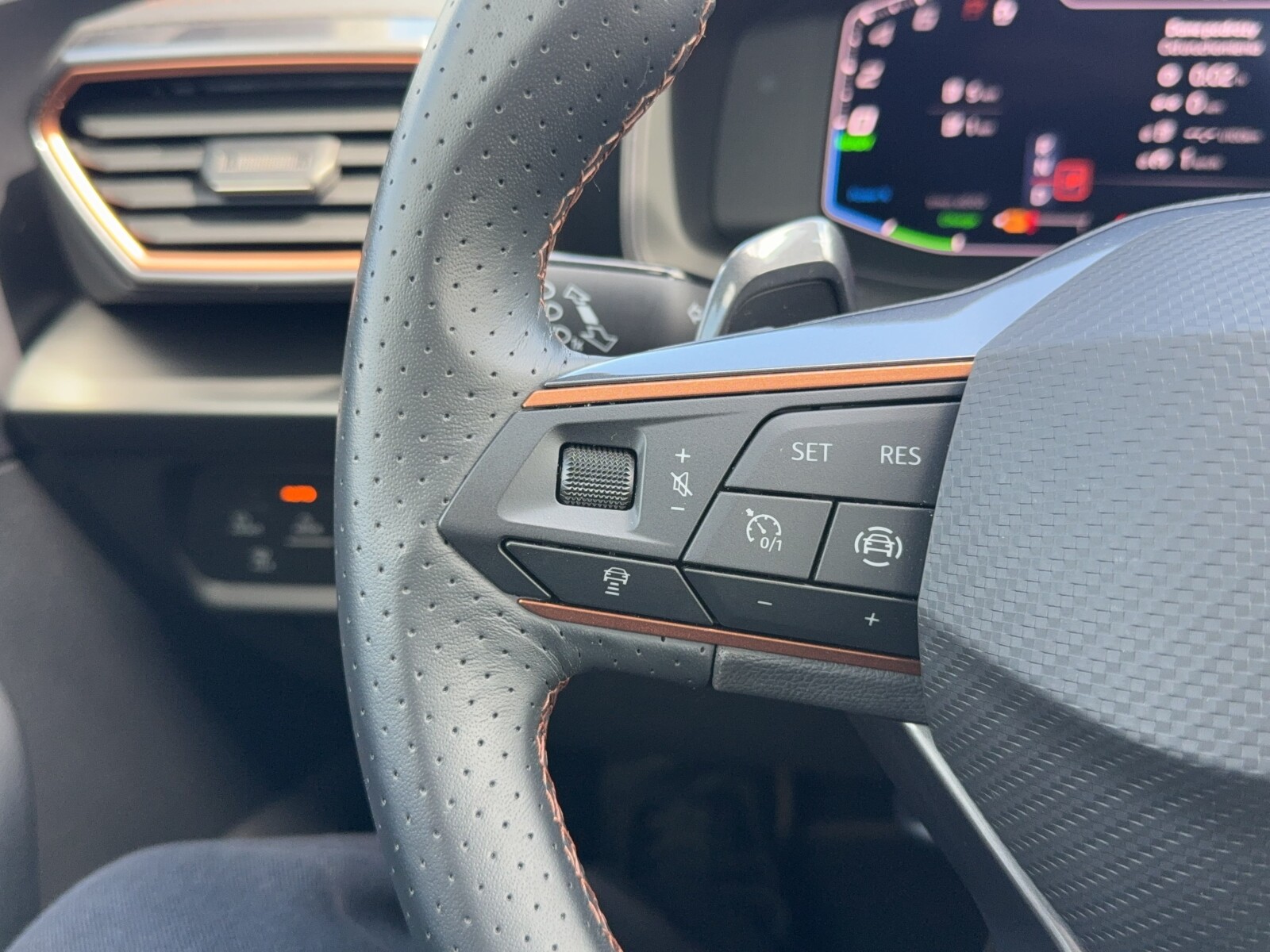 Cupra Formentor - zdjęcie 18