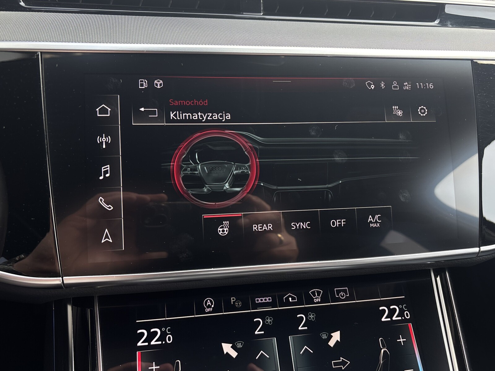 Audi A8 - zdjęcie 23