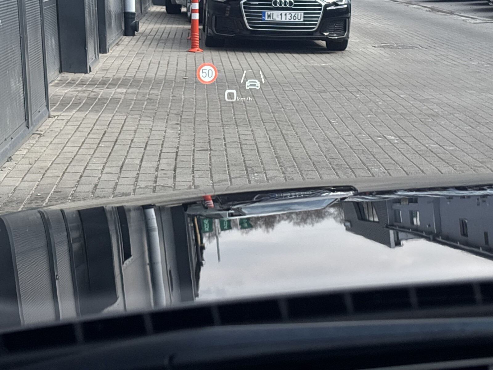 Audi A8 - zdjęcie 19