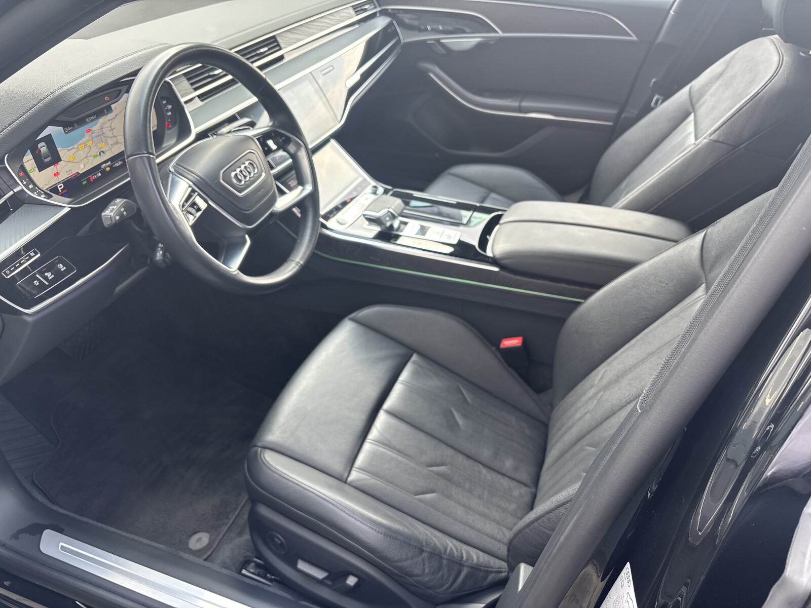 Audi A8 - zdjęcie 15