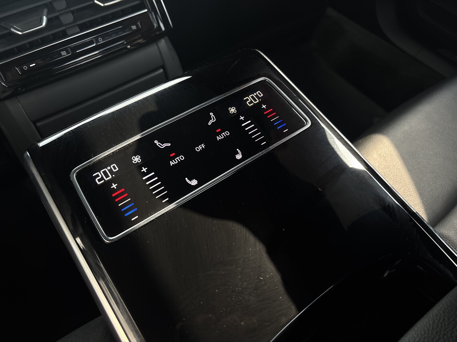 Audi A8 - zdjęcie 32