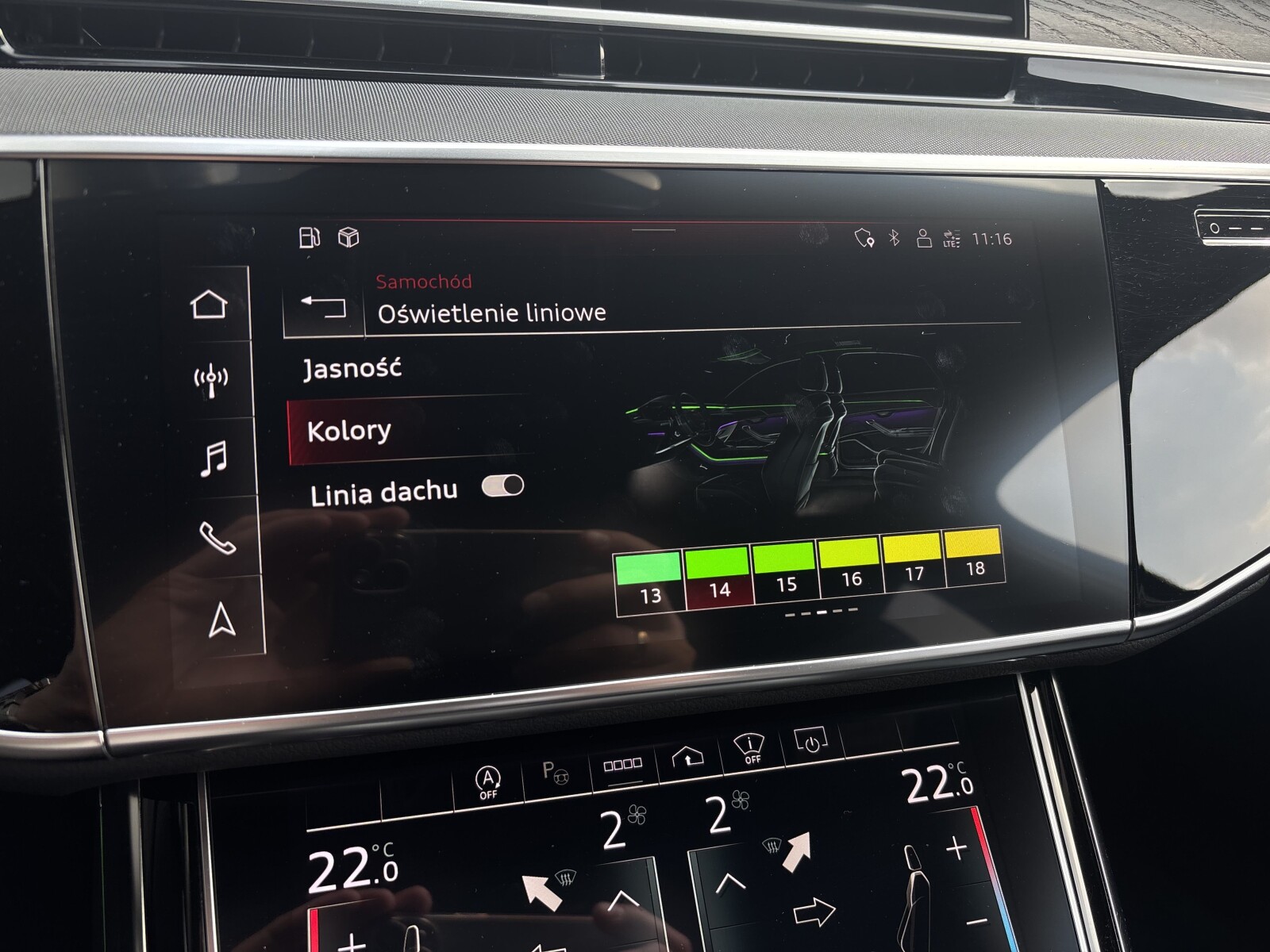 Audi A8 - zdjęcie 24