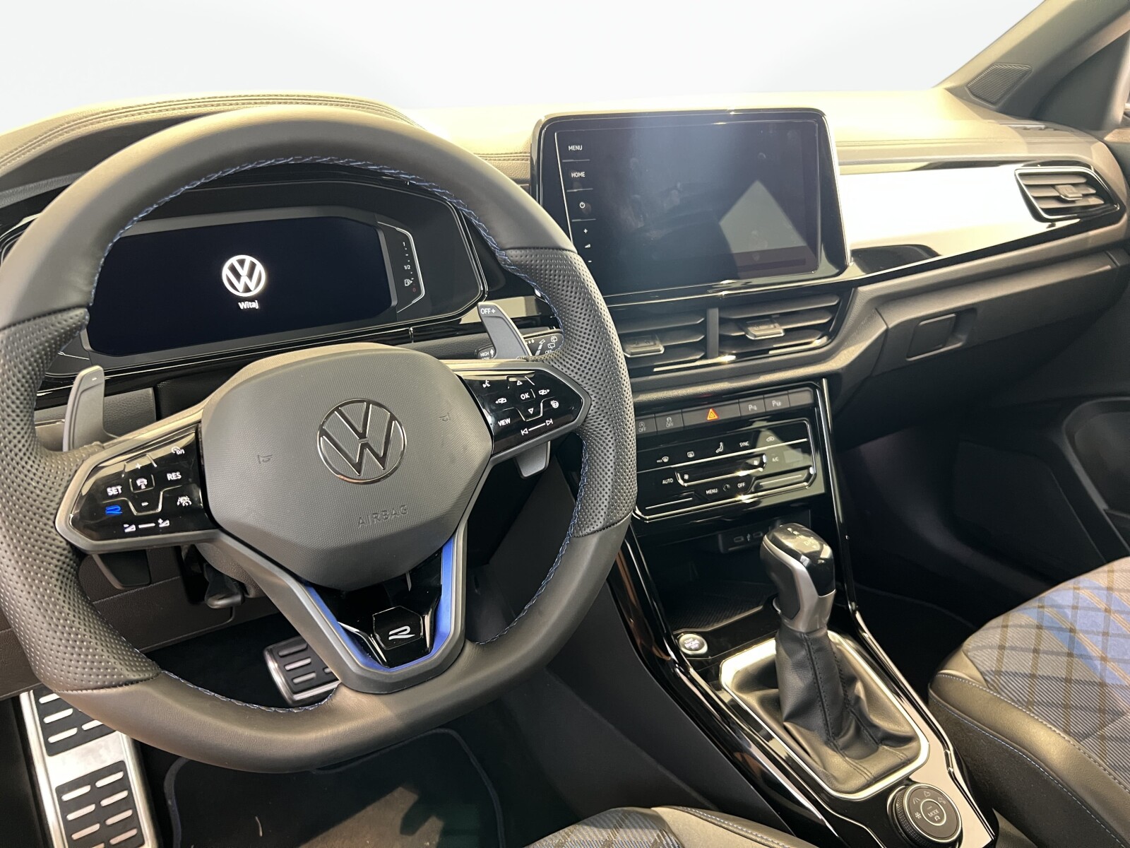 Volkswagen T-Roc - zdjęcie 25