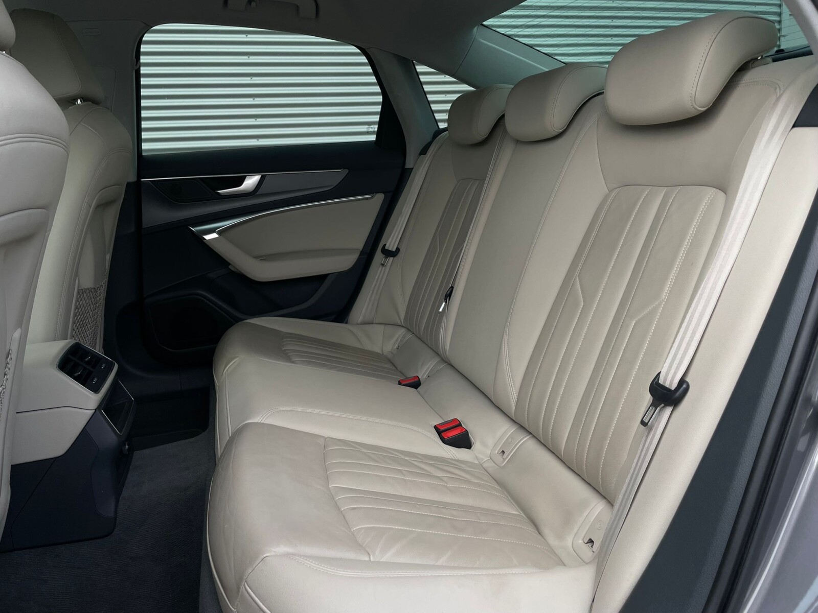 Audi A6 Limousine - zdjęcie 12