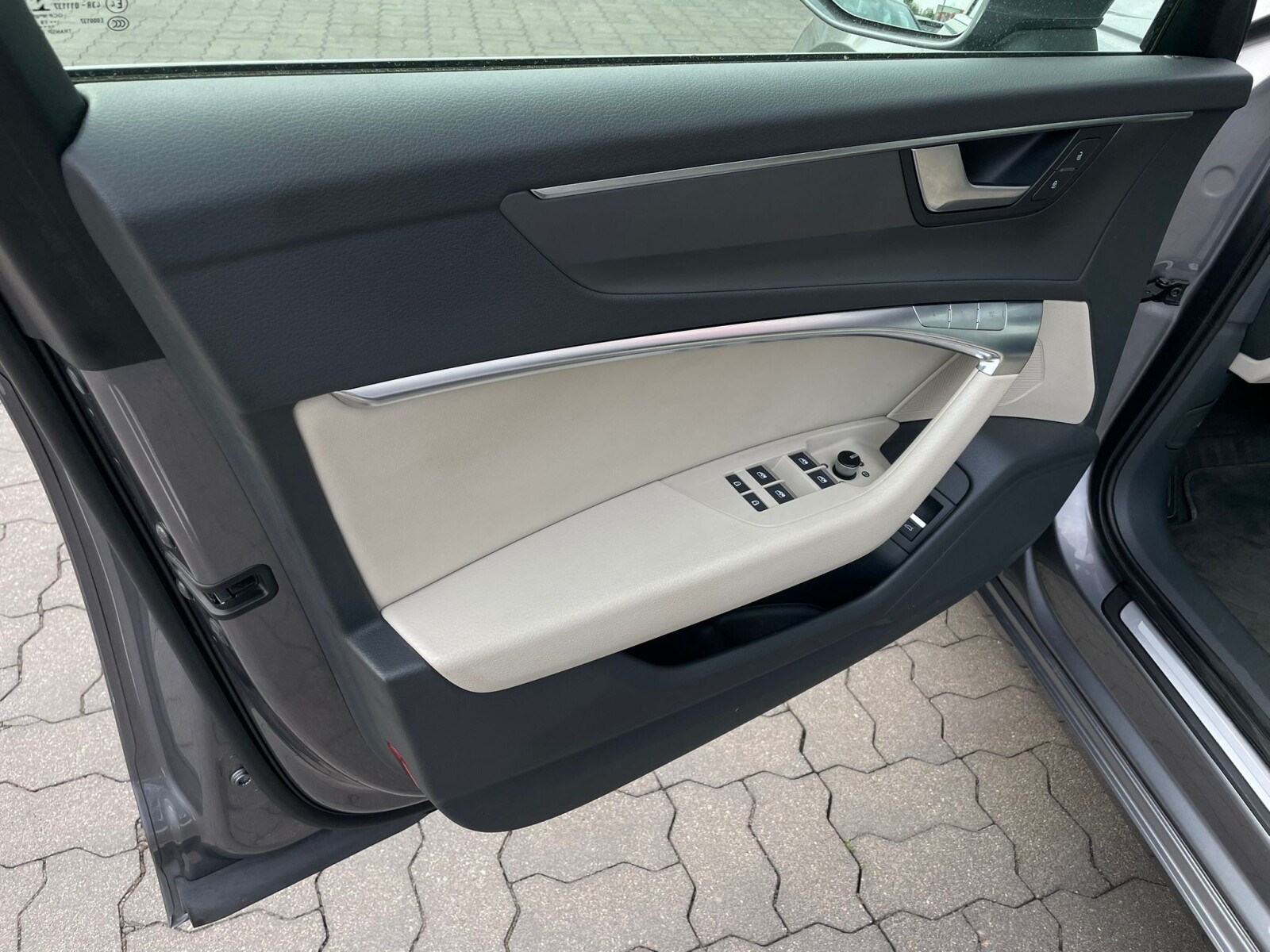 Audi A6 Limousine - zdjęcie 17