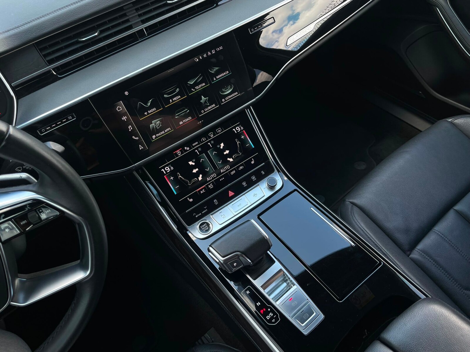 Audi A8 - zdjęcie 38