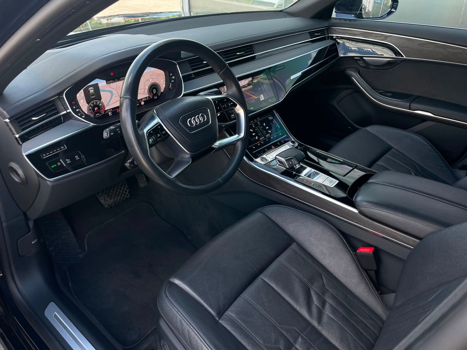 Audi A8 - zdjęcie 21
