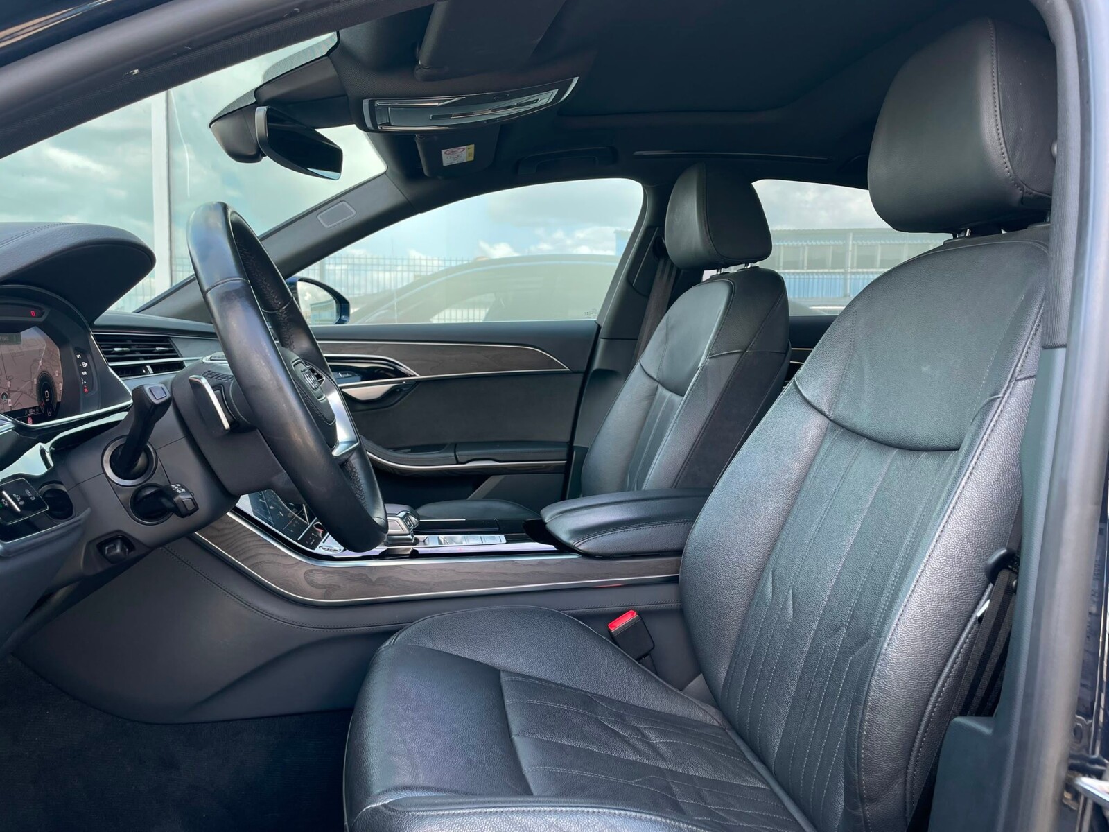 Audi A8 - zdjęcie 22