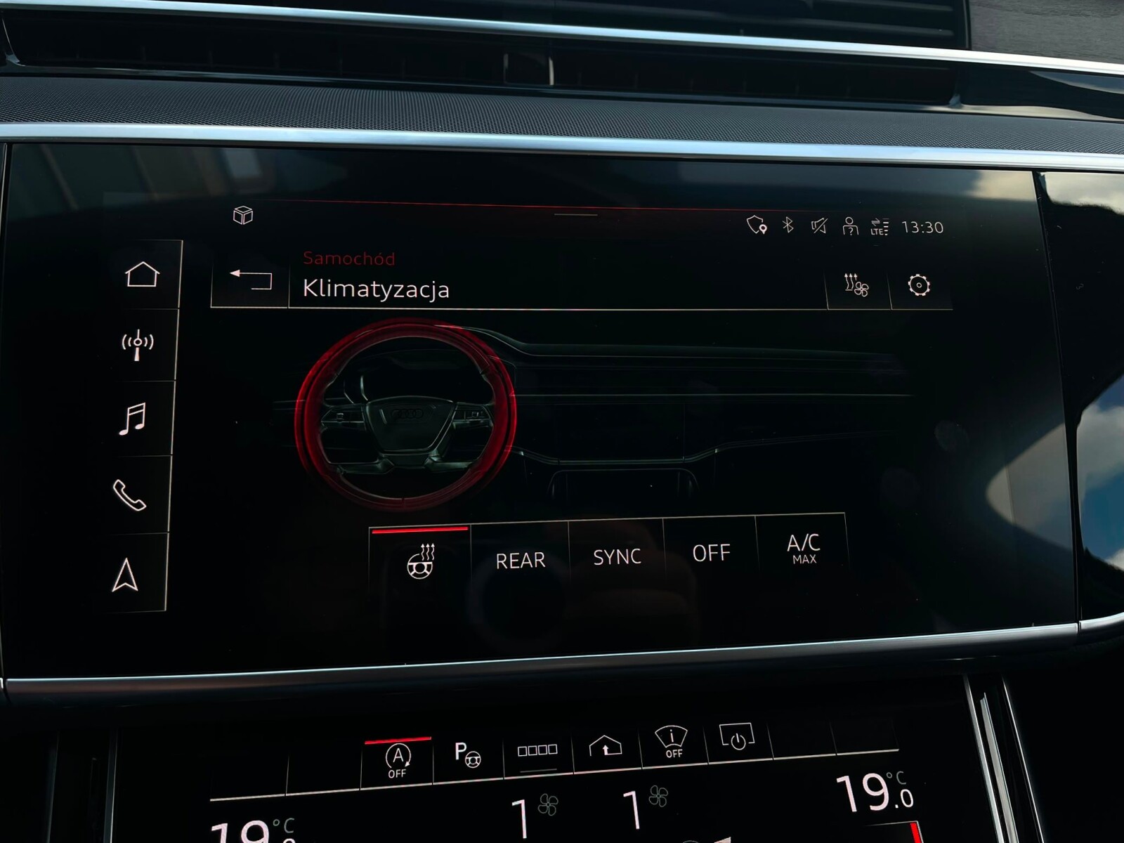 Audi A8 - zdjęcie 32