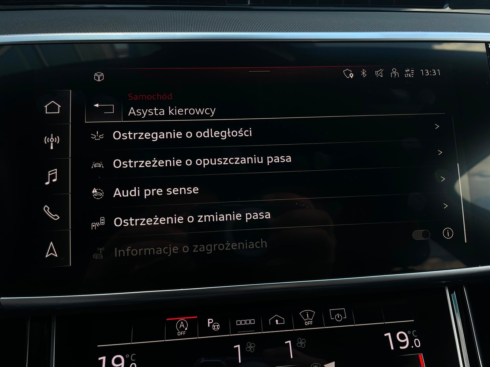 Audi A8 - zdjęcie 37