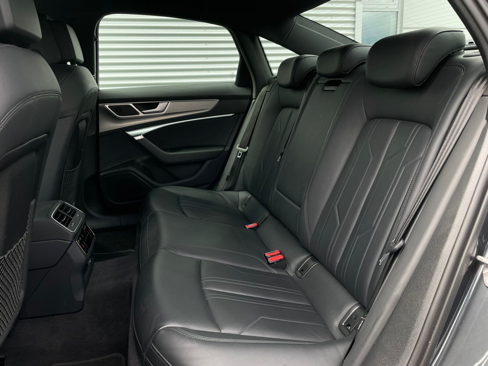 Audi A6 Limousine - zdjęcie 12